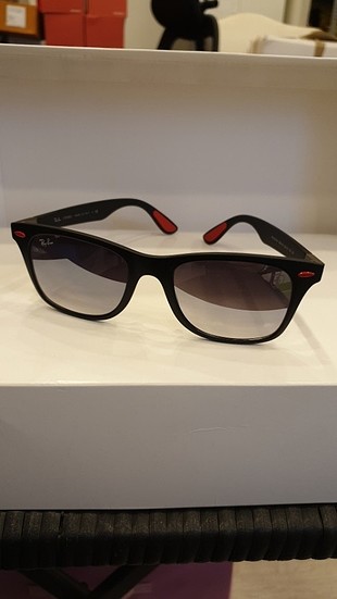 Rayban ferrari serisi 4195