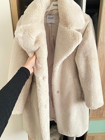 UZUN BERSHKA KÜRK