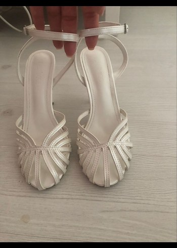 Derimod beyaz topuklu ayakkabı - Görsel 2
