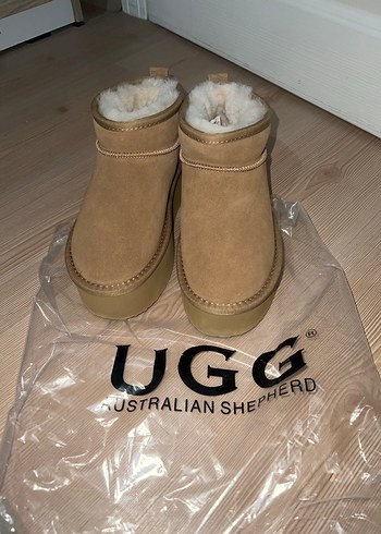 Ugg 38