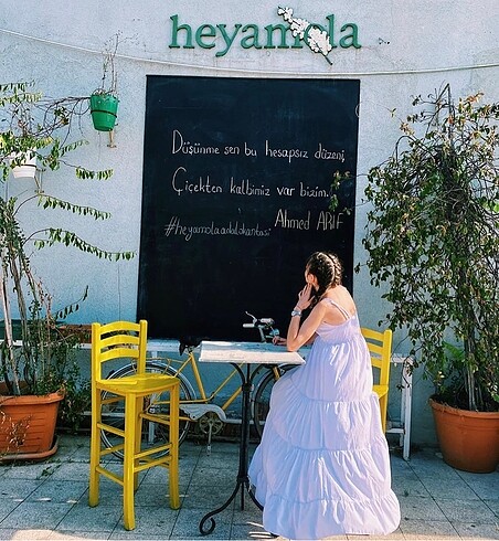 Beyaz elbise