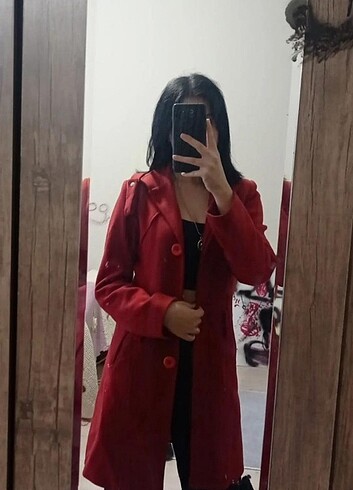Kırmızı kaban 