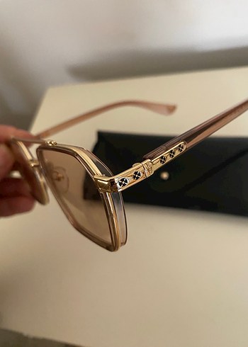 Klasik Bej Kadın Güneş Gözlüğü - Görsel 5