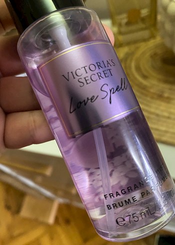 Victoria's Secret Love Spell Kadın Parfümü - Görsel 4