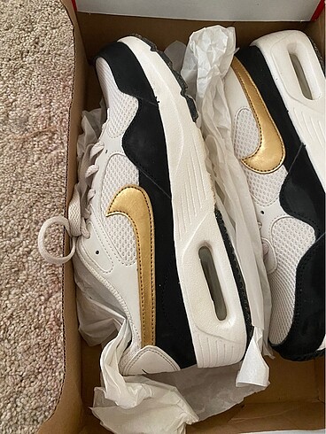 39 Beden beyaz Renk Orjinal Nike