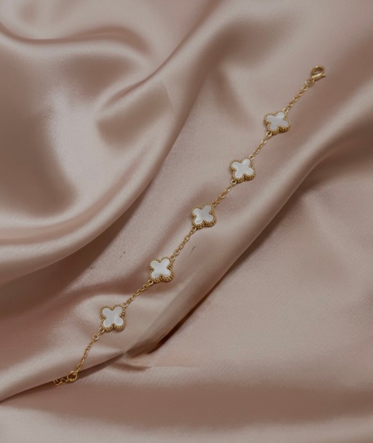 Zincir Detaylı Beyaz yonca Kadın Bileklik Çelik kararma yapmaz - Görsel 2