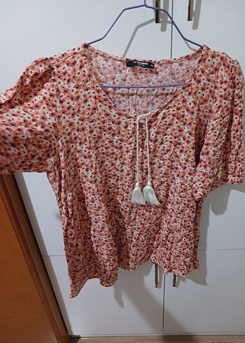 LC Waikiki Püsküllü V Yaka Bohem Bluz