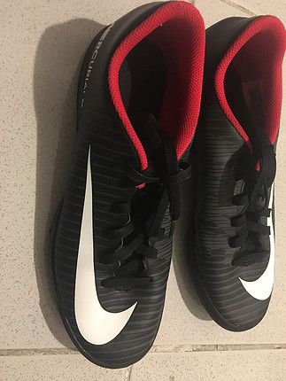 40 Beden Nike/ Futbol ayakkabısı/ krampon
