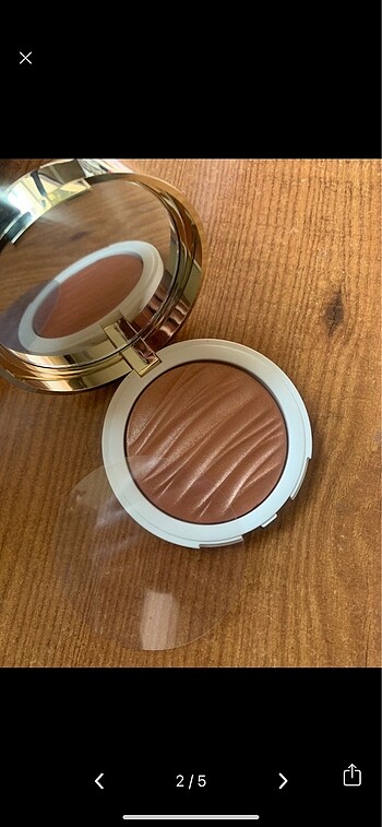  Beden Kiko highlighter