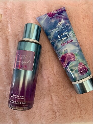 Orjinal Victoria?s Secret vücut spreyi ve losyonu