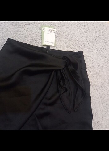 H&m saten mini etek