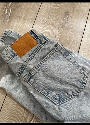Bershka Mom Jean
