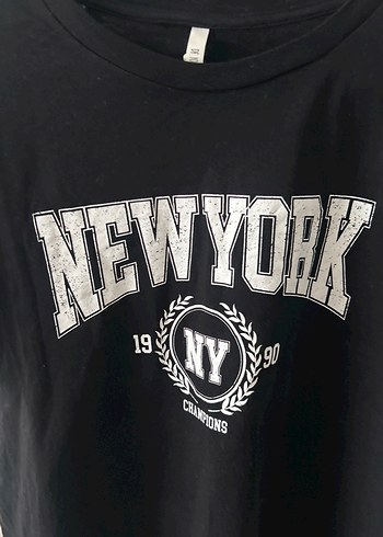 Siyah Baskılı Kadın Tişört - Görsel 3