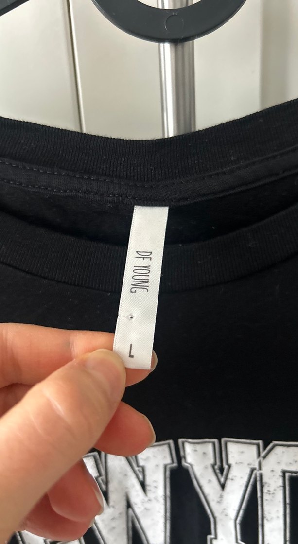 Siyah Baskılı Kadın Tişört - Görsel 4