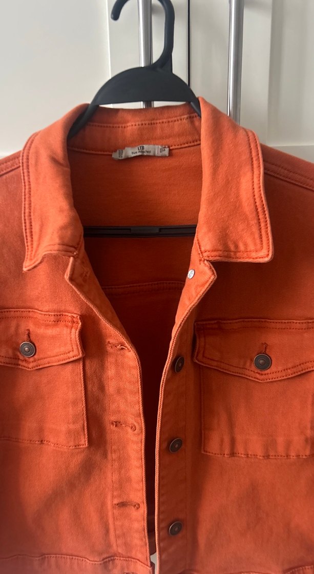 Düğmeli Kadın Kot  Ceket - Görsel 4