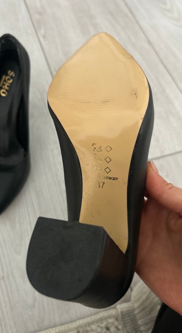 Siyah Parlak Stiletto Topuklu Kadın Ayakkabı - Görsel 4