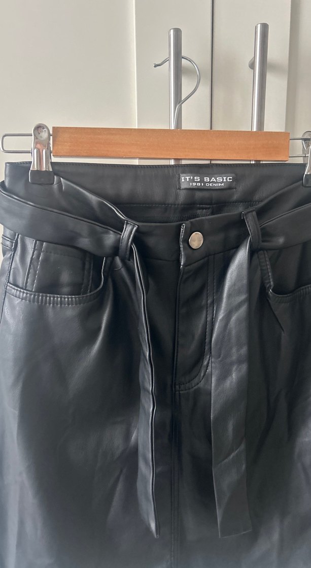 Kemerli Siyah Deri Mini Etek - Görsel 3