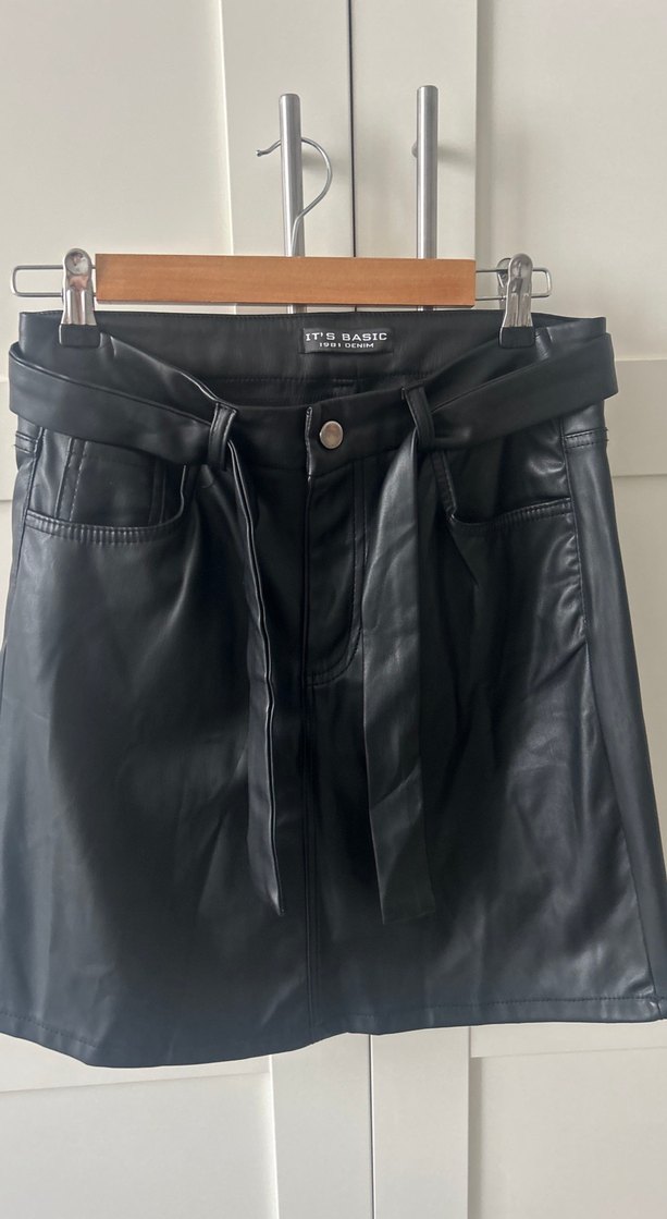 Kemerli Siyah Deri Mini Etek - Görsel 2