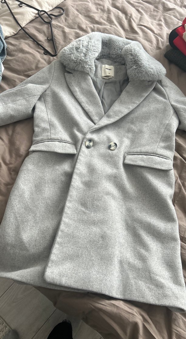 Gri Kürklü Yaka Kadın Kaban - Görsel 4