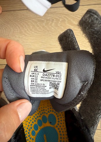 22 Beden Nıke erkek bebek spor ayakkabı