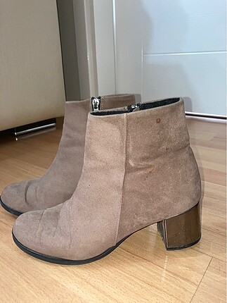 parlak topuklu bootie