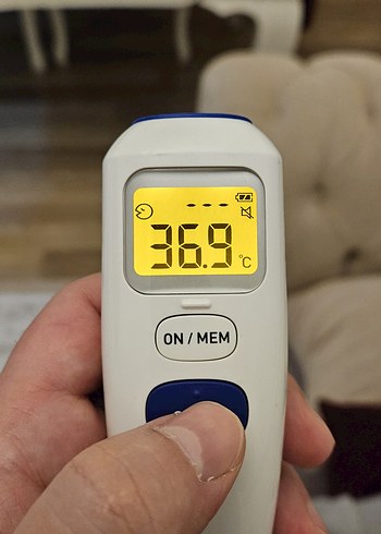 Omron MC-720 Temassız Alından Ateş Ölçer - Görsel 4