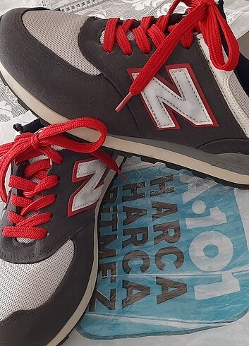 37,5 Beden New Balance marka spor ayakkabı