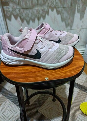 32 Beden Nike kız çocuk spor ayakkabı 