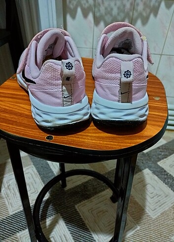 32 Beden pembe Renk Nike kız çocuk spor ayakkabı 