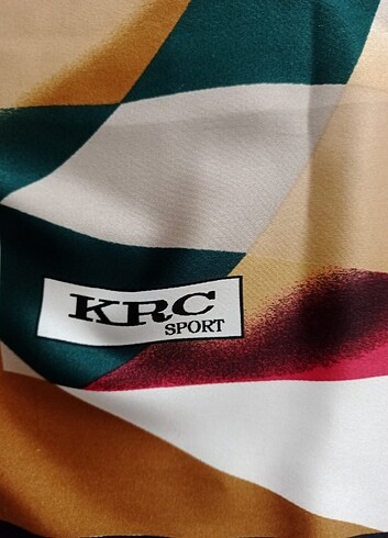 Cemil İpekçi İpek eşarp Cemil İpekçi eşarp iki adet biride krc