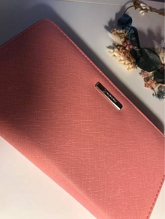 Pembe Cüzdan