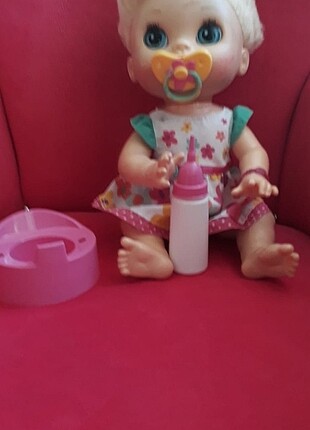  Konuşan baby alive bebek Mama yiyip tuvaletini yapandan