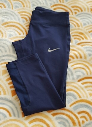 Nike tayt orjinaldir 