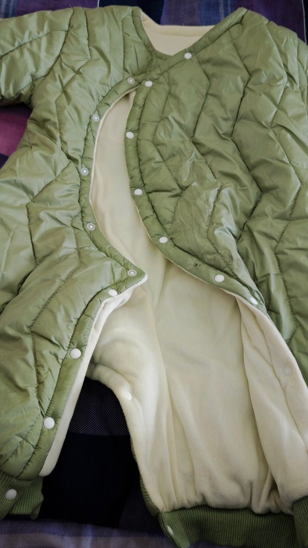 Yeşil Bebek Tulumu Düğmeli, Yumuşak Kumaş - Görsel 3