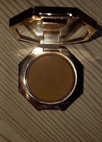 Fenty bronzer