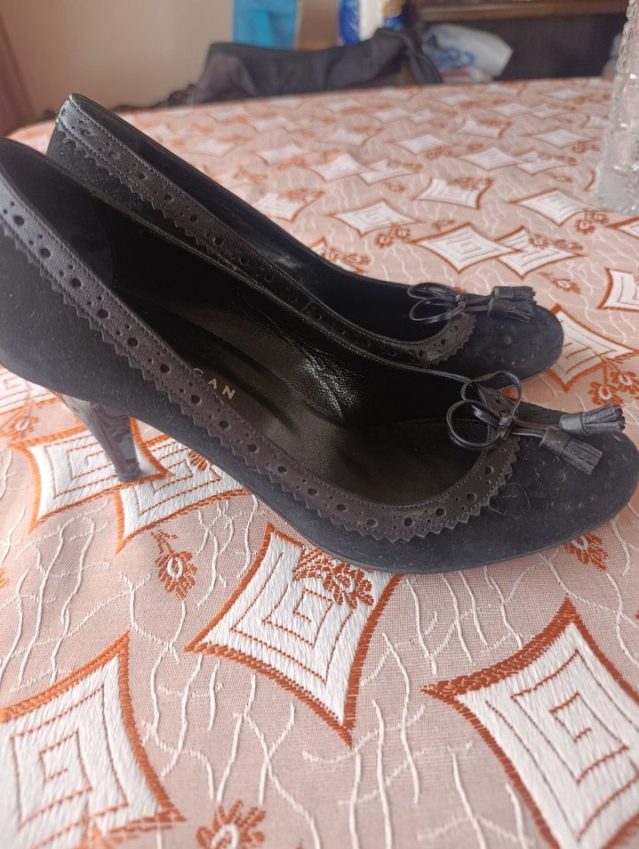 Siyah Püsküllü Kadın Topuklu Klasik Ayakkabı - Görsel 2