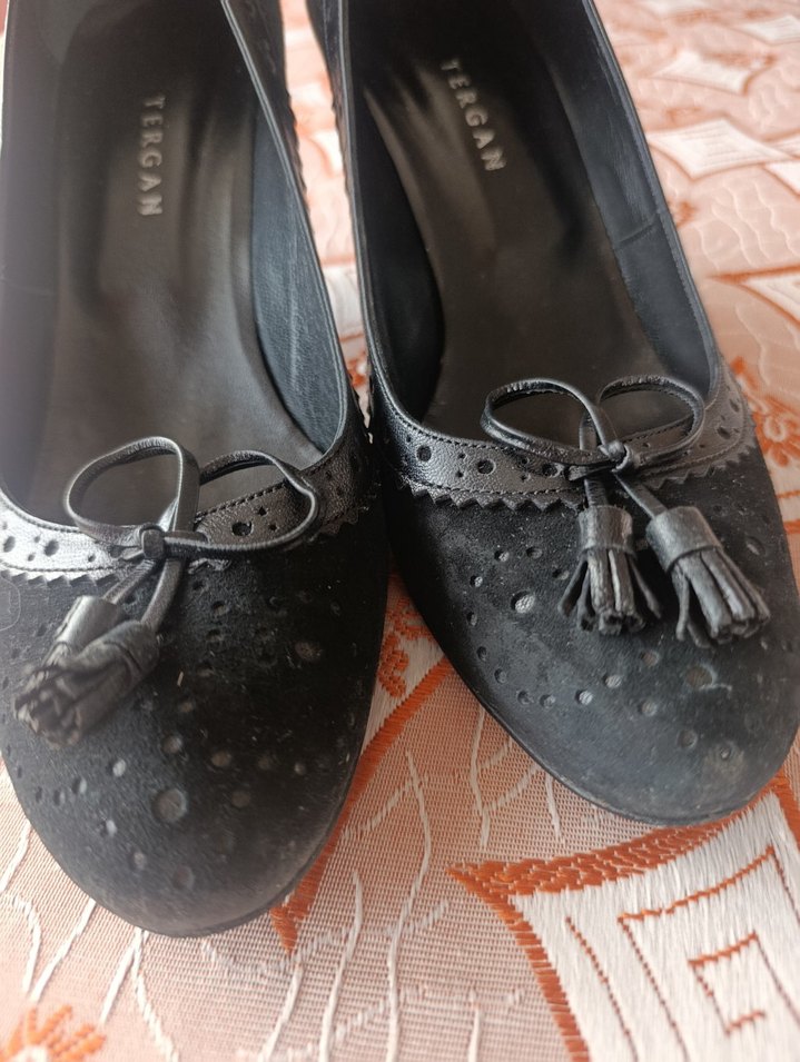 Siyah Püsküllü Kadın Topuklu Klasik Ayakkabı - Görsel 3