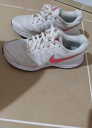Spor ayakkabı