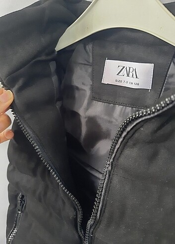 8 Yaş Beden siyah Renk Zara çocuk şişme yelek 