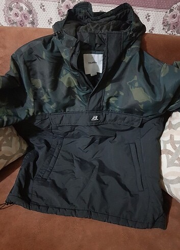 Pull and bear kanguru mont