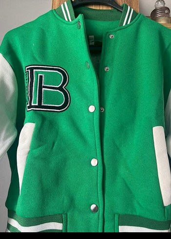 Pull and Bear Düğmeli Yeşil Bomber Ceket