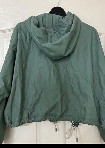 Bershka Kadın Haki Midi Kapüşonlu Yağmurluk