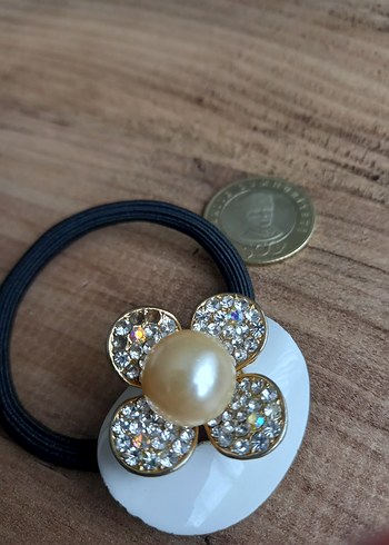 İnci Detaylı Beyaz Elastik Saç Tokası - Görsel 2