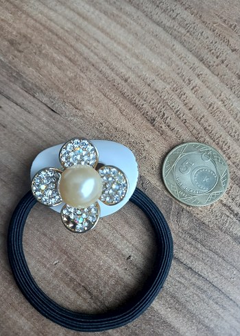 İnci Detaylı Beyaz Elastik Saç Tokası - Görsel 3