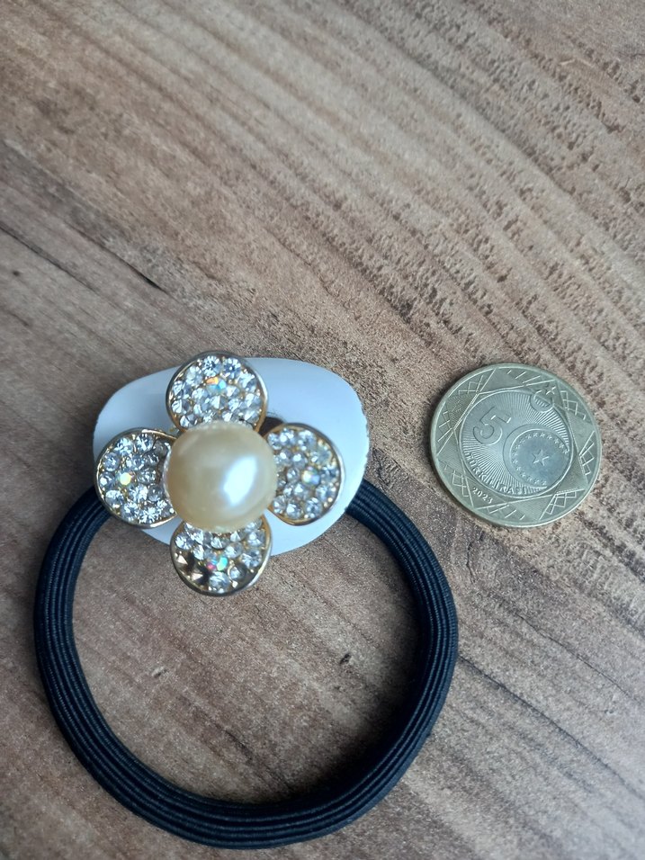 İnci Detaylı Beyaz Elastik Saç Tokası - Görsel 3