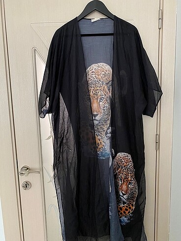 Bershka Abaya Kimono