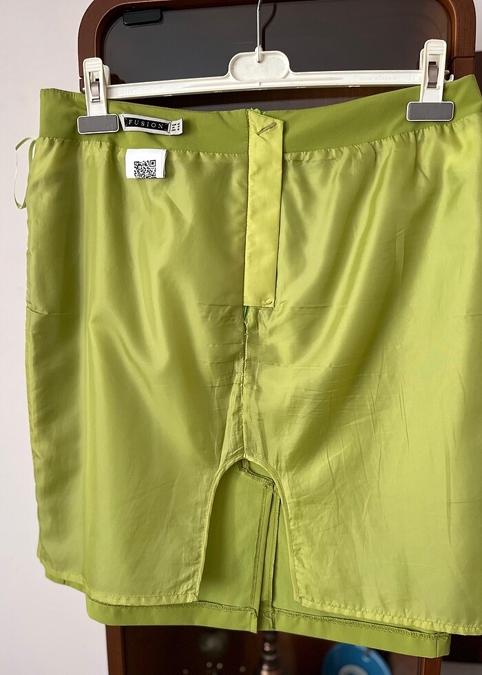Fıstık yeşili pamuk saten etek Marka:Fusion - Görsel 4