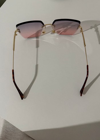 Minimalist Transparan Kadın Güneş Gözlüğü