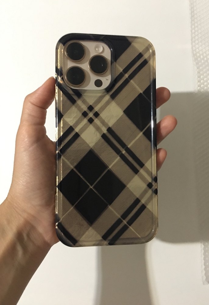 Kahverengi Ekose desenli Telefon Kılıfı 16 pro max - Görsel 2