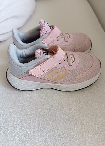 Adidas Spor ayakkabı 